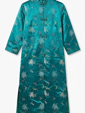 Vintage 70s Peony Brand Teal Silk Satin Robe – Embroidered Chrysanthemums